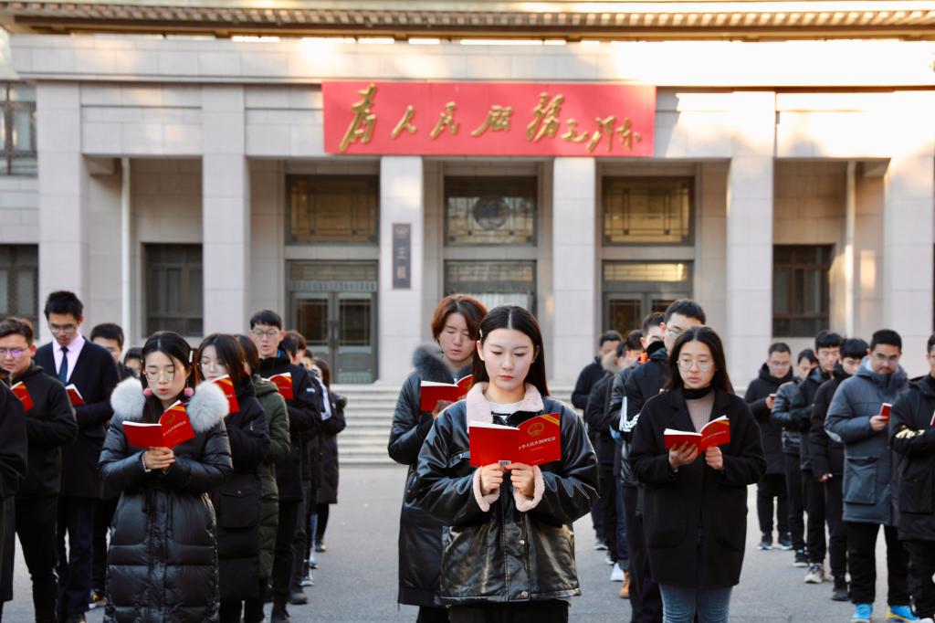 英国上市公司365